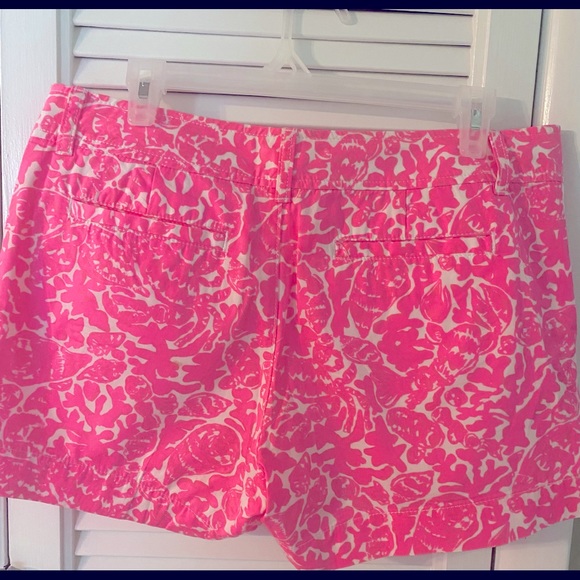 Lilly Pulitzer Callahan shorts beautiful pattern - Picture 2 of 13
